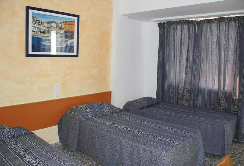 ホテル Hostal Mengual