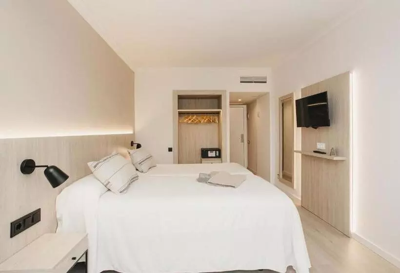 Отель Minura Cala Galdana & Apartamentos D Aljandar