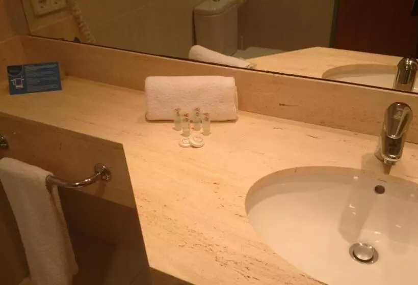 Отель Montemar Maritim