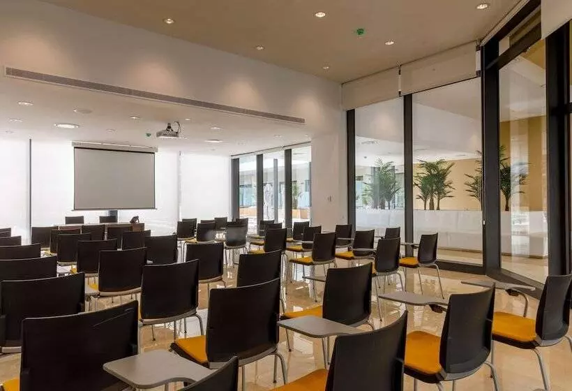 ホテル Aubamar Bali