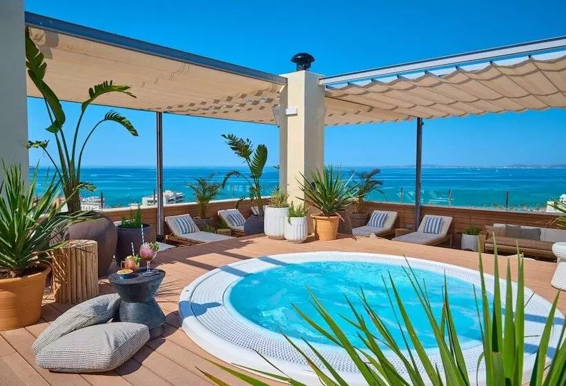 ホテル Aubamar Bali