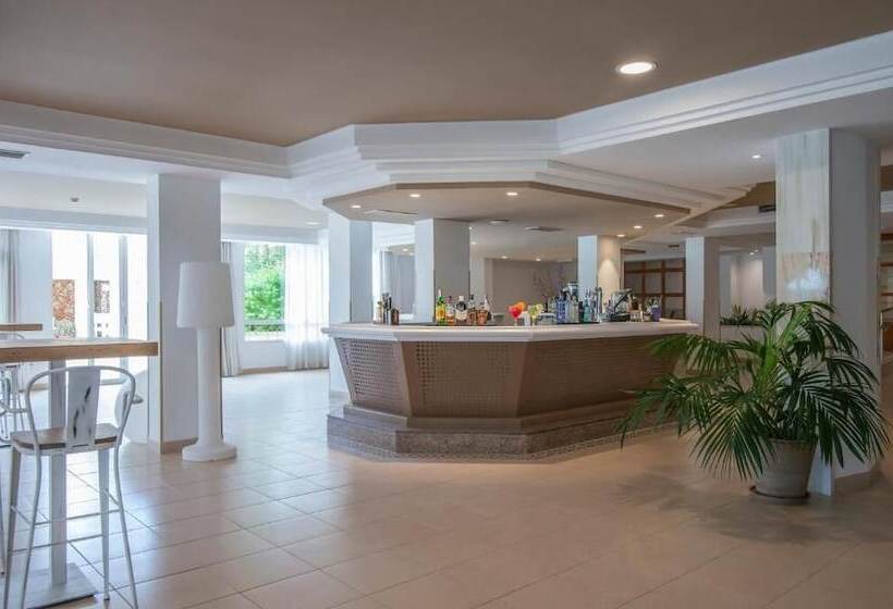 هتل Smy Vistamar Portocolom