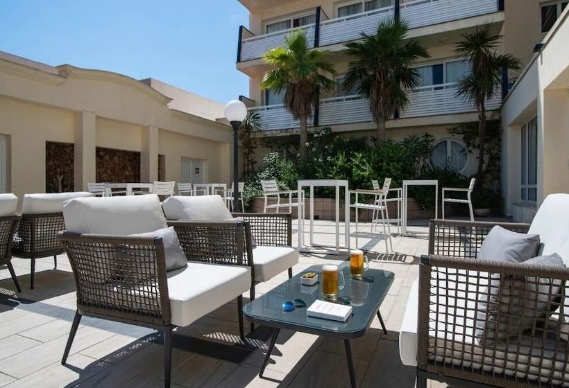 هتل Smy Vistamar Portocolom