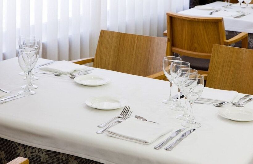 Отель Up Rooms Vic