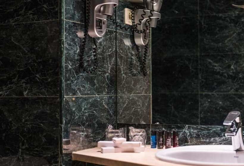 Отель Up Rooms Vic