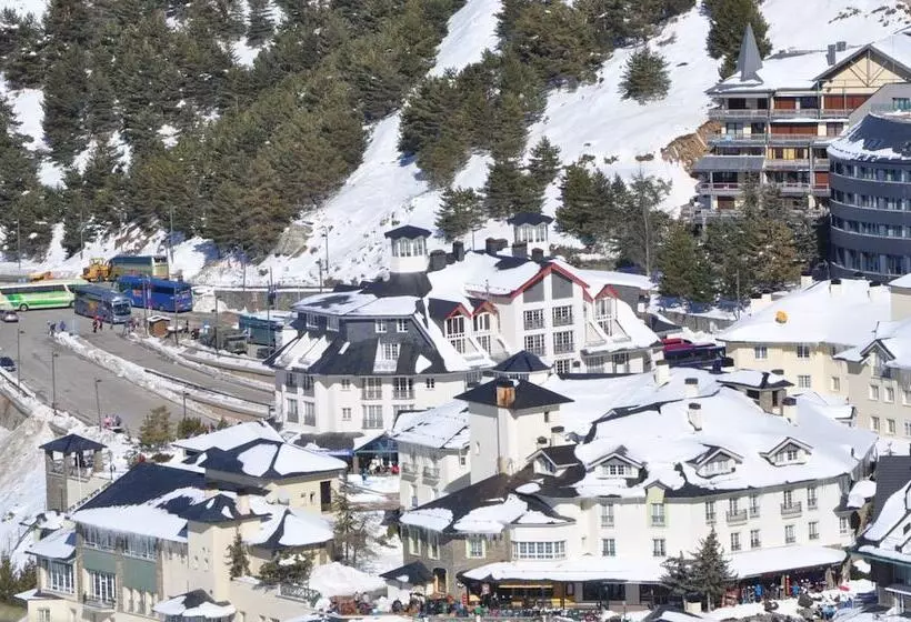 Apartamentos Sabica Nevada Plaza