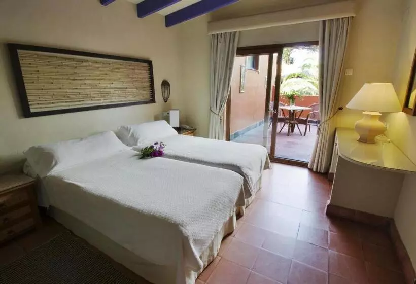 Beach Hotel Dos Mares