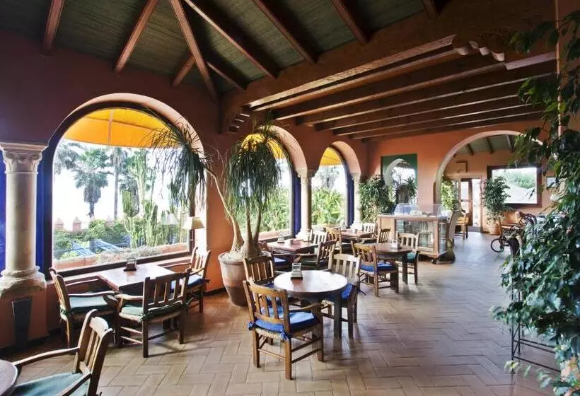 Beach Hotel Dos Mares