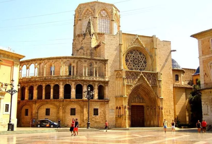 Отель Aloha Arenal Beach