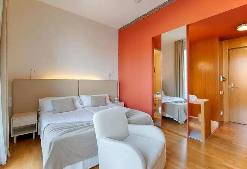 هتل Balneario Prats