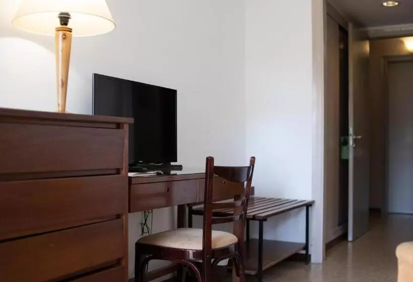 هتل Balneario Prats