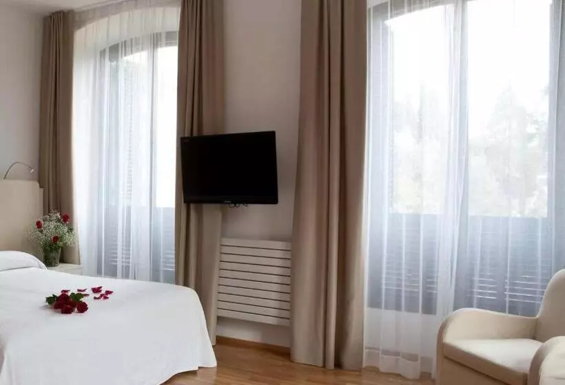 هتل Balneario Prats