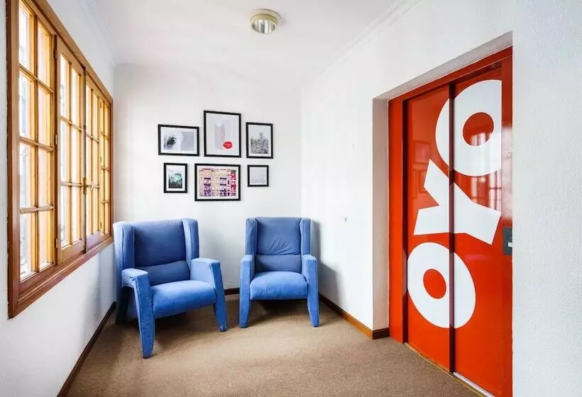 Отель Los Castaños