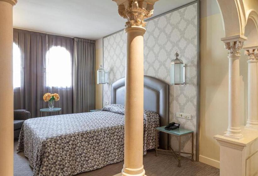 هتل Macia Alfaros