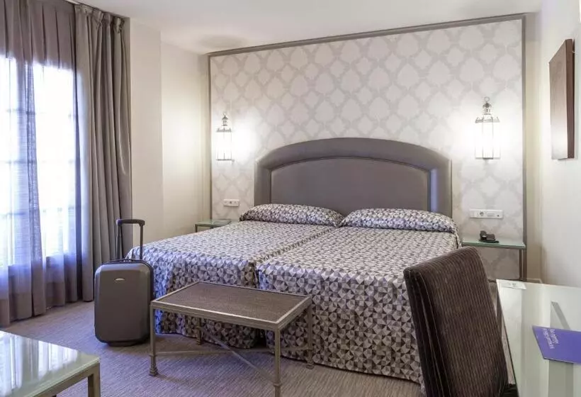 فندق Macia Alfaros