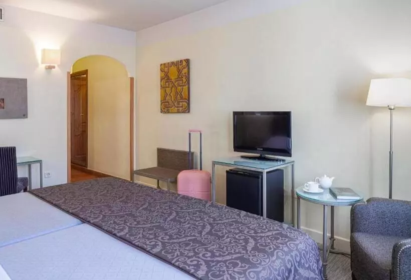 فندق Macia Alfaros