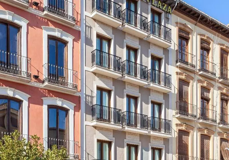 Отель Macia Plaza