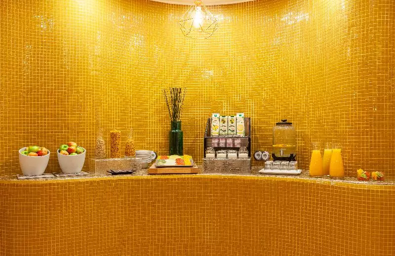 Отель Macia Plaza