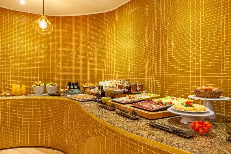 Отель Macia Plaza