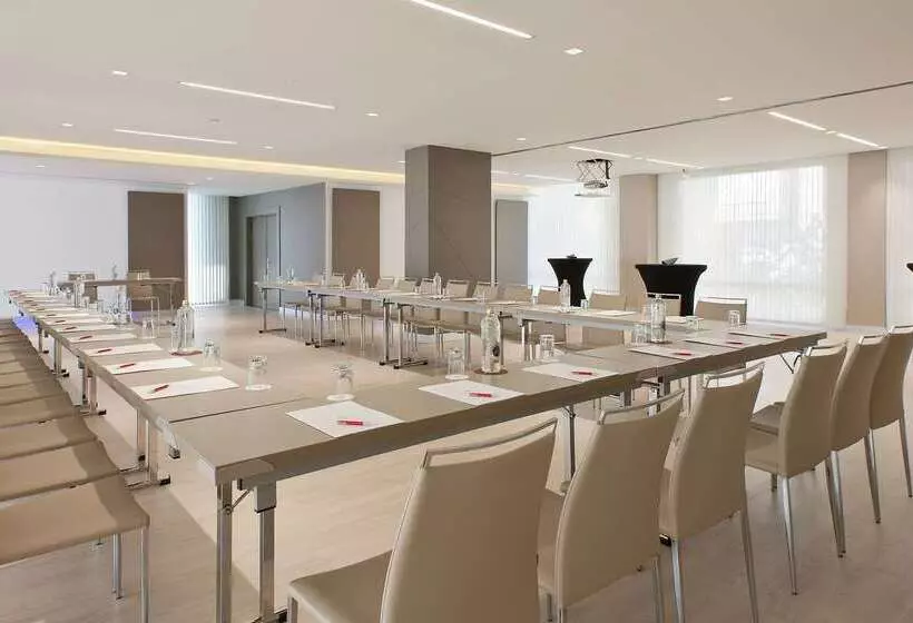 هتل NH Collection San Sebastian Aranzazu