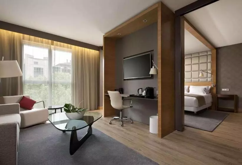 هتل NH Collection San Sebastian Aranzazu