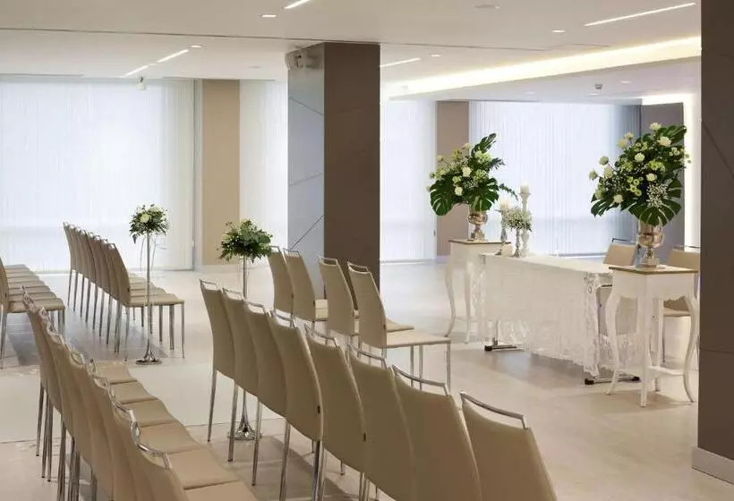 هتل NH Collection San Sebastian Aranzazu