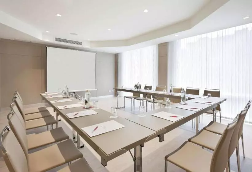 هتل NH Collection San Sebastian Aranzazu