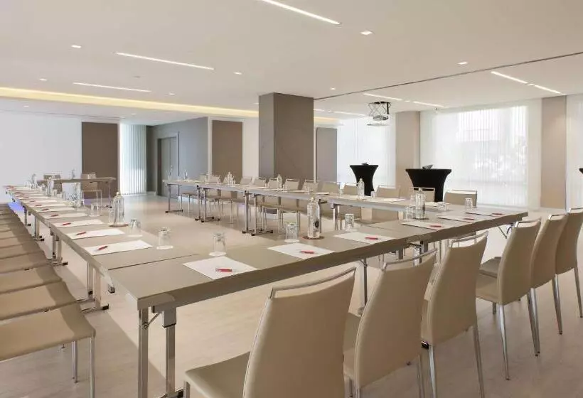 هتل NH Collection San Sebastian Aranzazu