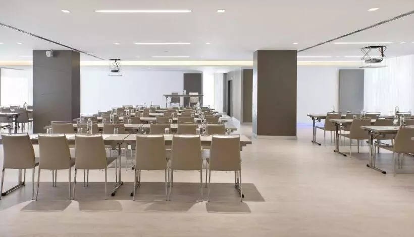 هتل NH Collection San Sebastian Aranzazu