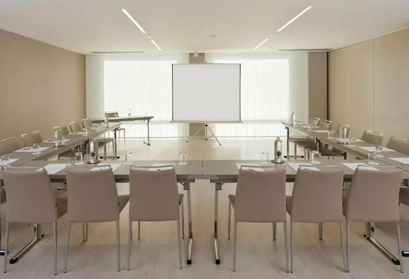 هتل NH Collection San Sebastian Aranzazu