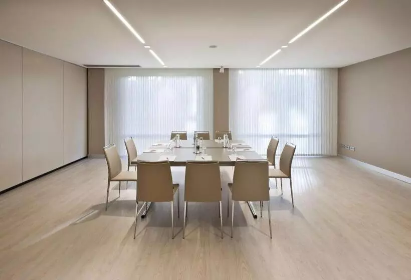 هتل NH Collection San Sebastian Aranzazu