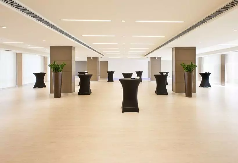 هتل NH Collection San Sebastian Aranzazu