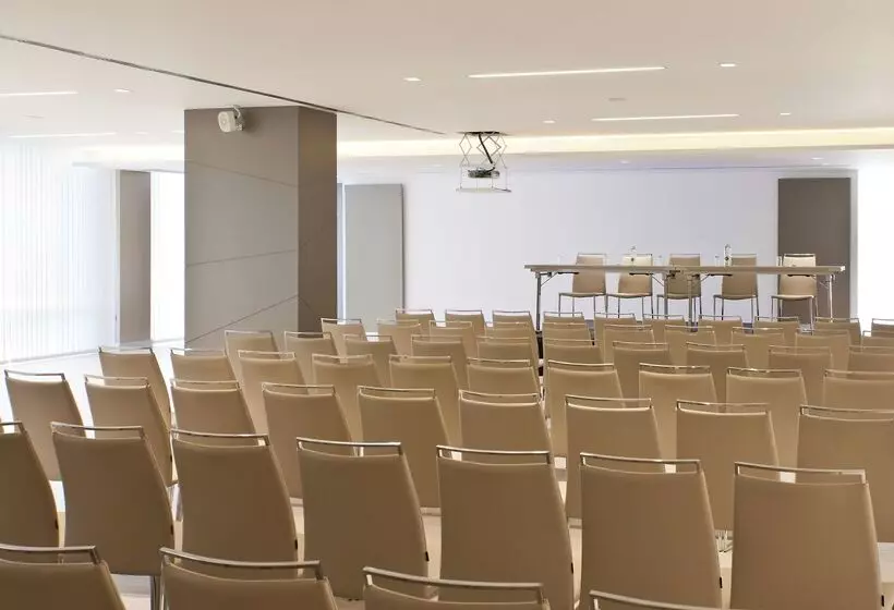 هتل NH Collection San Sebastian Aranzazu