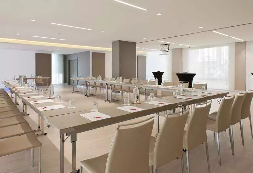 هتل NH Collection San Sebastian Aranzazu