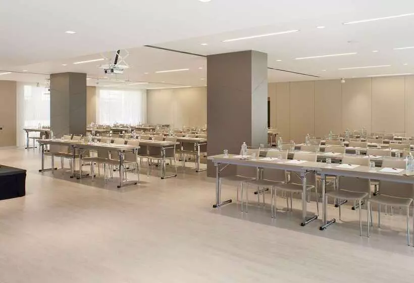 هتل NH Collection San Sebastian Aranzazu