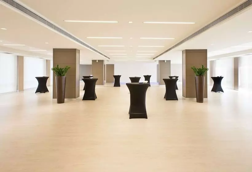 هتل NH Collection San Sebastian Aranzazu