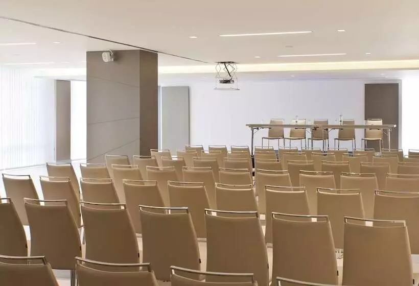 هتل NH Collection San Sebastian Aranzazu