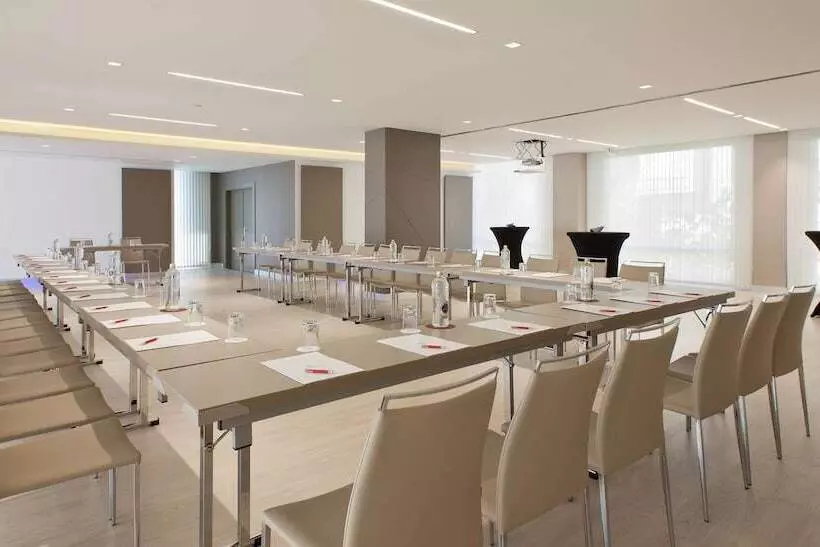 هتل NH Collection San Sebastian Aranzazu