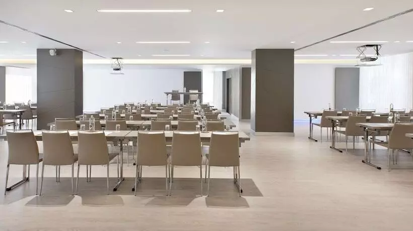 هتل NH Collection San Sebastian Aranzazu