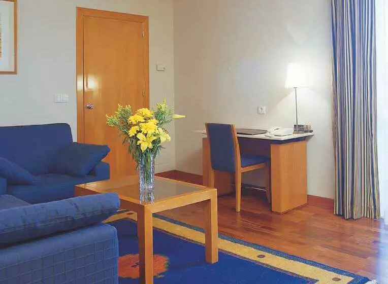 酒店 NH Luz Huelva