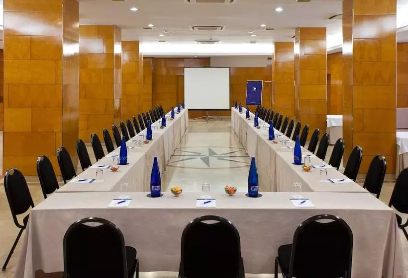 酒店 NH Luz Huelva