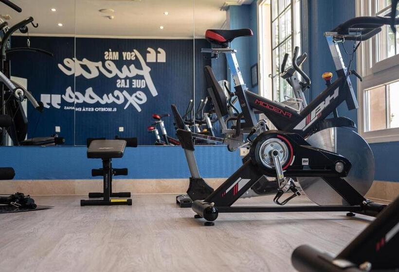 هتل Pato Amarillo