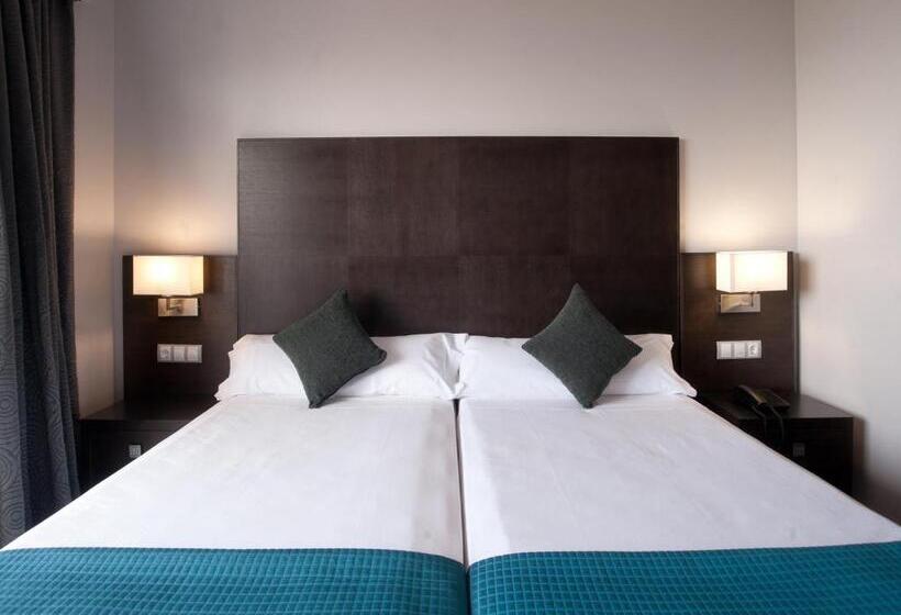 هتل Pato Amarillo