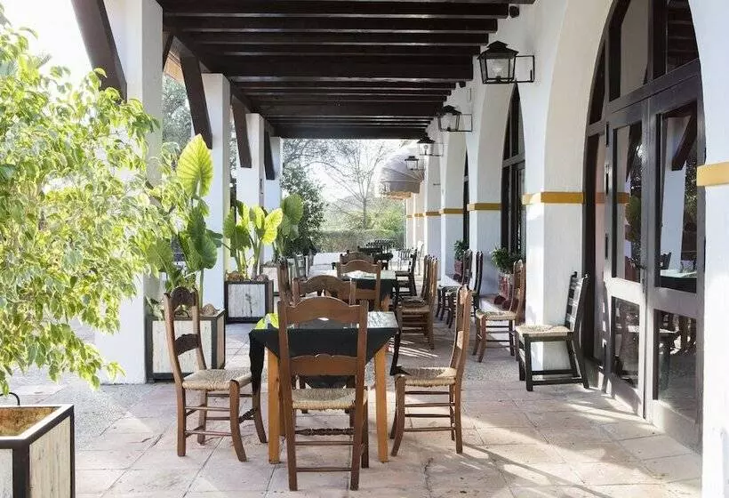 Maaseutuhotelli Tugasa Las Truchas