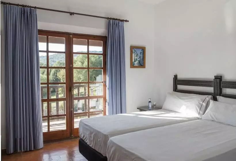 Maaseutuhotelli Tugasa Las Truchas