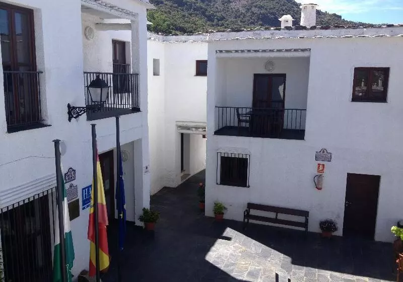 乡村酒店  Villa Turistica De Bubion