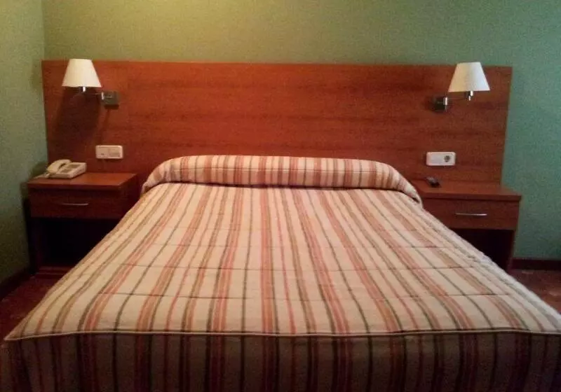 ホテル San Millan