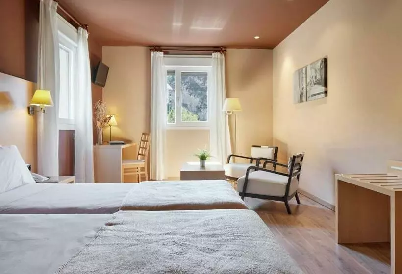 Отель Iraipe Santuario De Arantzazu