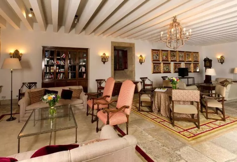 Parador De Santiago   Hostal Reis Catolicos