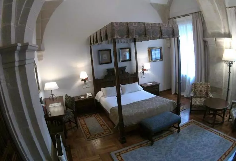 Parador De Santiago   Hostal Reis Catolicos